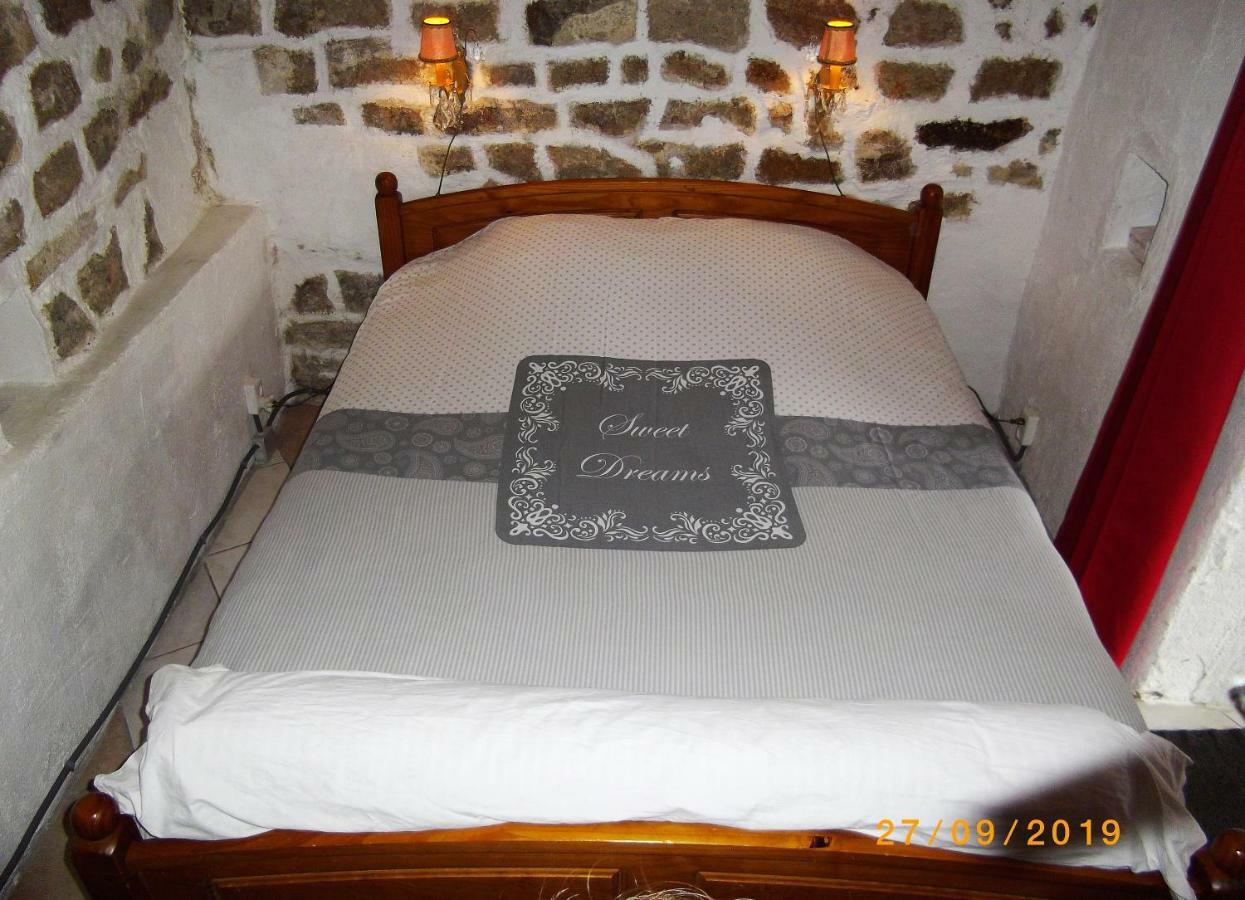 Bed and Breakfast Dependance Du Moulin Galuzot Сен-Валье Экстерьер фото